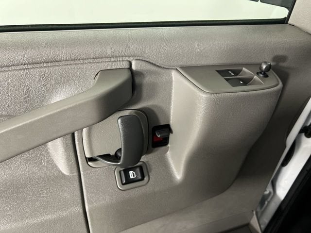 2025 GMC Savana Cargo Work Van