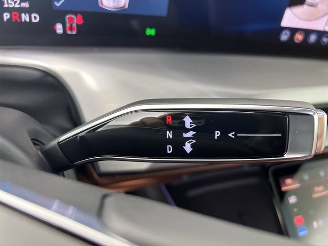 2026 Cadillac VISTIQ Platinum