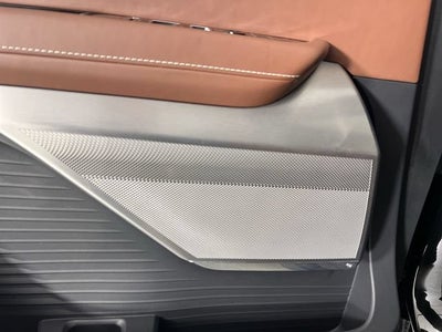 2026 Cadillac VISTIQ Platinum