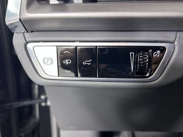 2026 Cadillac VISTIQ Platinum