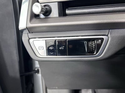2026 Cadillac VISTIQ Platinum