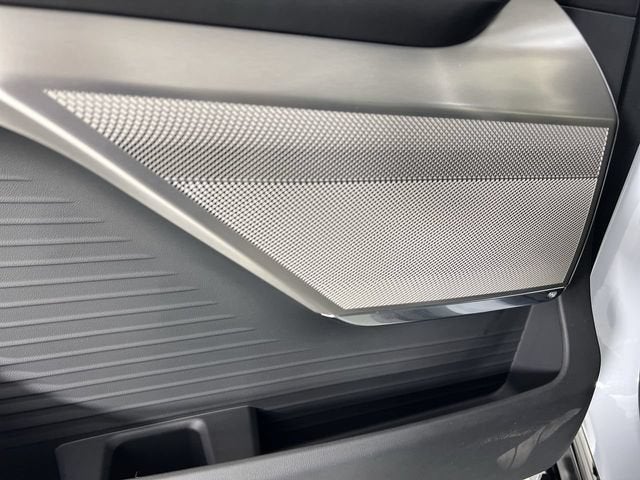 2026 Cadillac VISTIQ Platinum