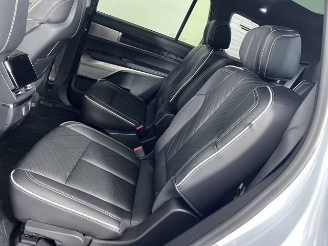 2026 Cadillac VISTIQ Platinum
