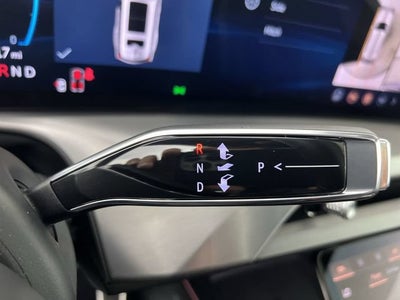 2026 Cadillac VISTIQ Platinum