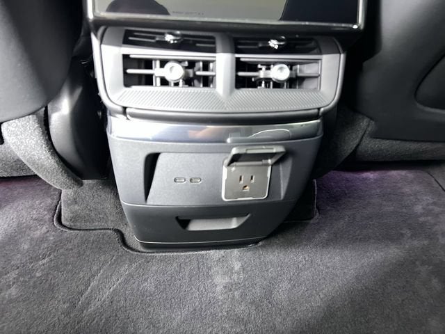 2026 Cadillac VISTIQ Platinum