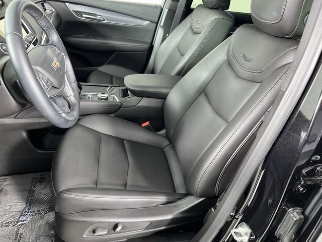 2026 Cadillac XT5 Luxury