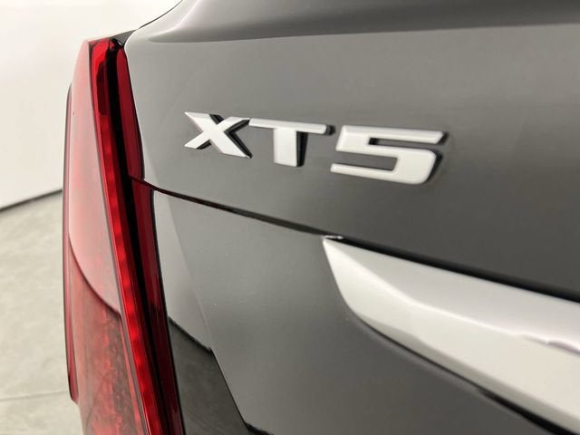 2026 Cadillac XT5 Luxury