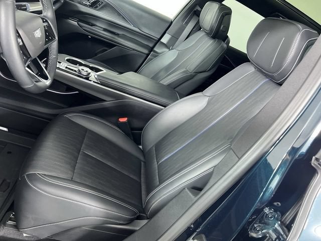 2024 Cadillac LYRIQ Luxury 1