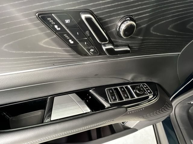 2024 Cadillac LYRIQ Luxury 1