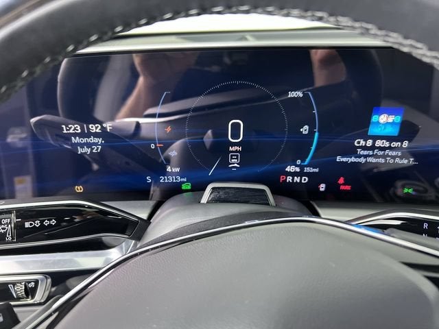 2024 Cadillac LYRIQ Luxury 2