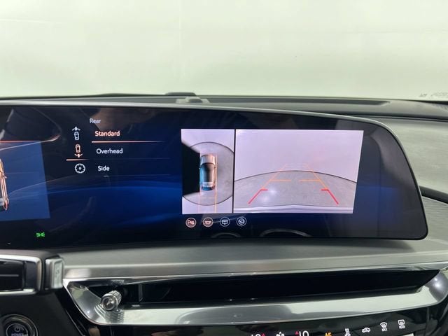 2024 Cadillac LYRIQ Luxury 2