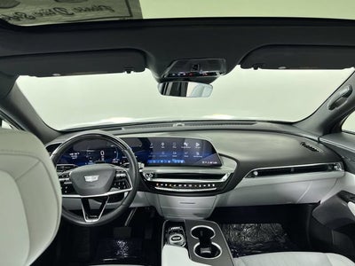 2024 Cadillac LYRIQ Luxury 2