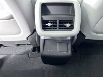 2024 Cadillac LYRIQ Luxury 2