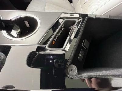 2024 Cadillac LYRIQ Luxury 2