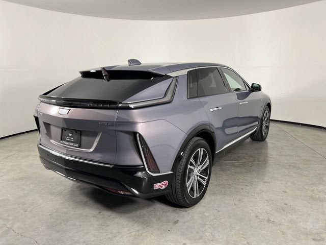 2024 Cadillac LYRIQ Luxury 2