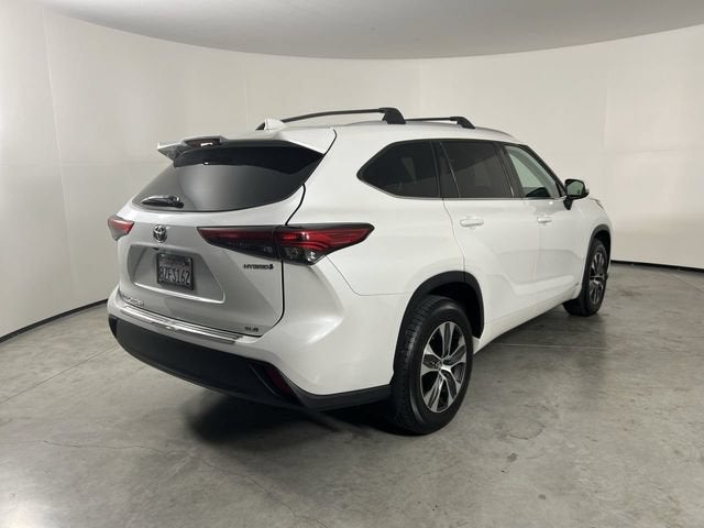 2022 Toyota Highlander Hybrid XLE