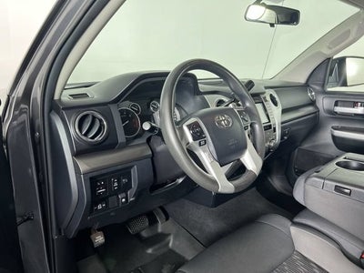 2017 Toyota Tundra SR5 5.7L V8