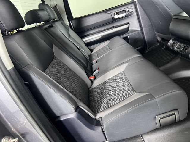 2017 Toyota Tundra SR5 5.7L V8