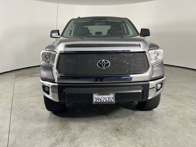 2017 Toyota Tundra SR5 5.7L V8