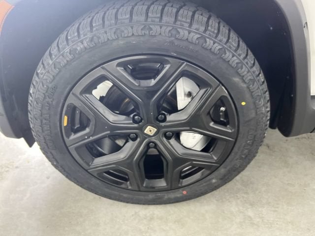 2024 RIVIAN R1T Adventure