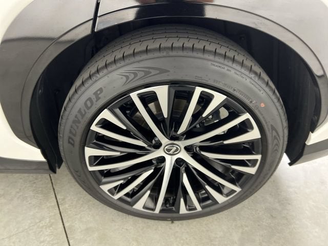 2023 Lexus RZ 450e Luxury