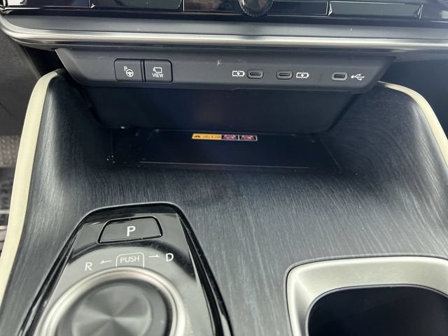2023 Lexus RZ 450e Luxury