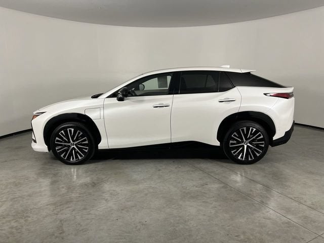 2023 Lexus RZ 450e Luxury