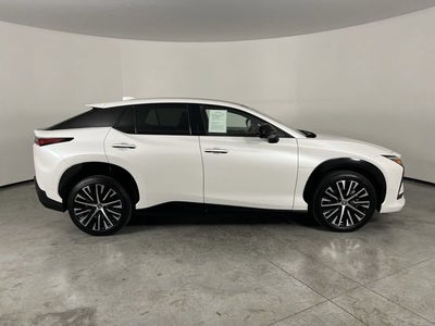 2023 Lexus RZ 450e Luxury