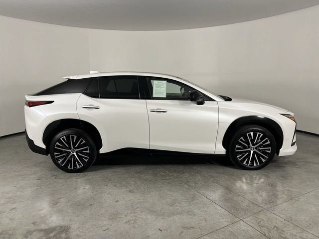 2023 Lexus RZ 450e Luxury