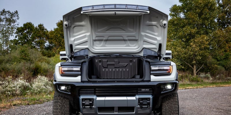 Front trunk storage