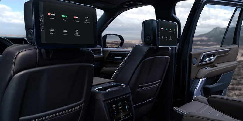 Rear passenger cabin and second-row seating area